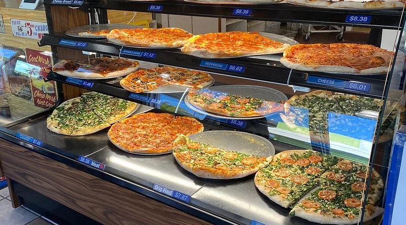 Boston's Pizza - Best Pizza Restaurants in Aiea