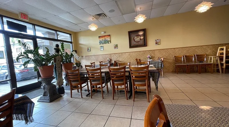 Bann Thai Restaurant - Cheap Eats in Ewa Beach
