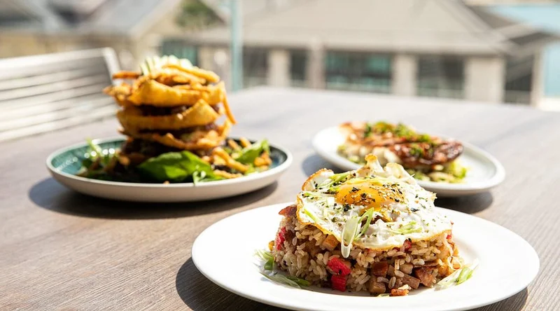 The Lookout Food & Drink - Best Seafood Restaurants in Oahu