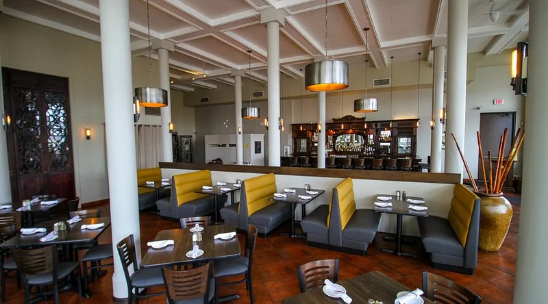 Jackie Rey's Ohana Grill Hilo - Best Bar Restaurants in Big Island