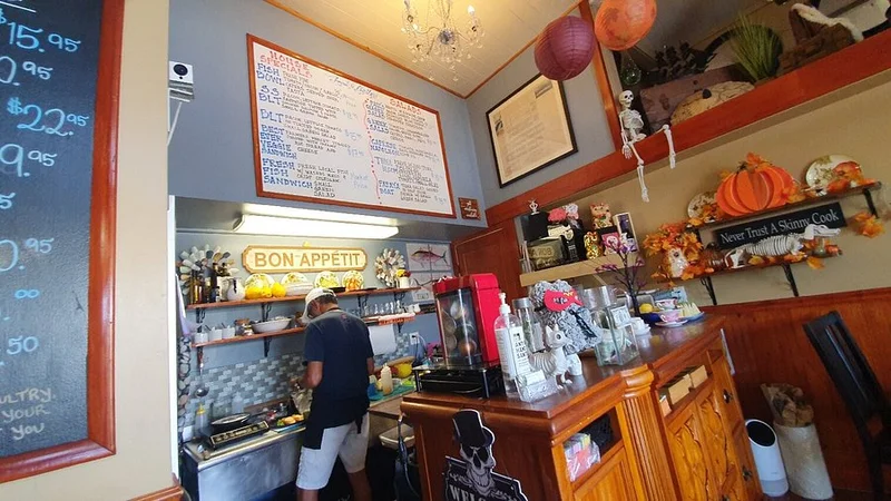 Paul's Place - Best Cafe Restaurants in Big Island