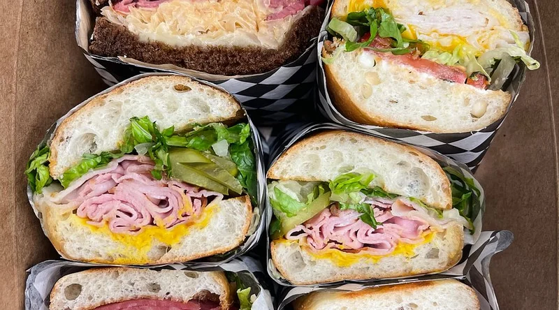 Aloha Beer Downtown - Best Bar Restaurants in Oahu