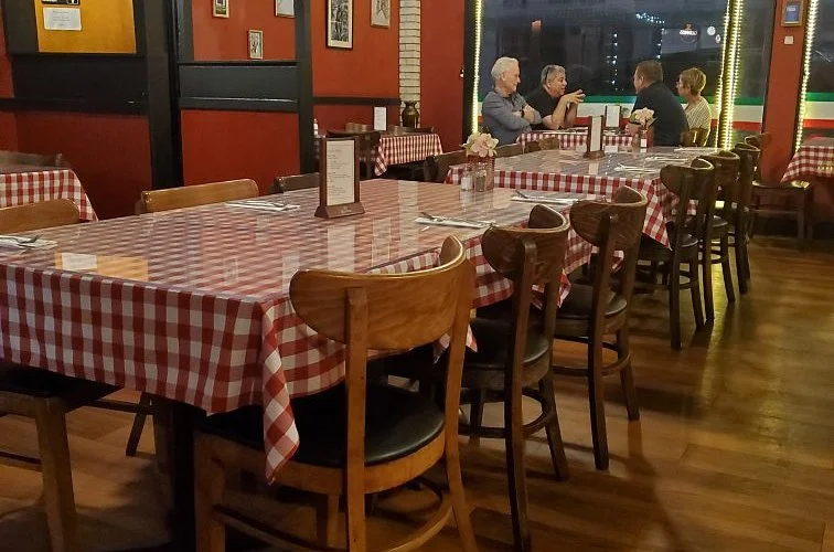Auntie Pasto's Beretania - Best Italian Restaurants in Honolulu