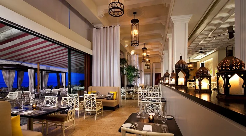 Azure - Oceanfront Dining in Honolulu