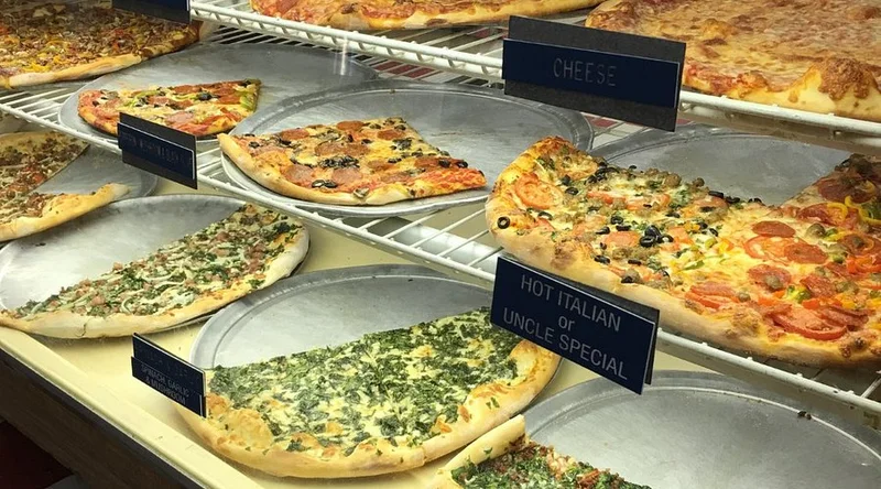 Boston Pizza (515 Pepeekeo St) - Best Pizza Restaurants in Honolulu
