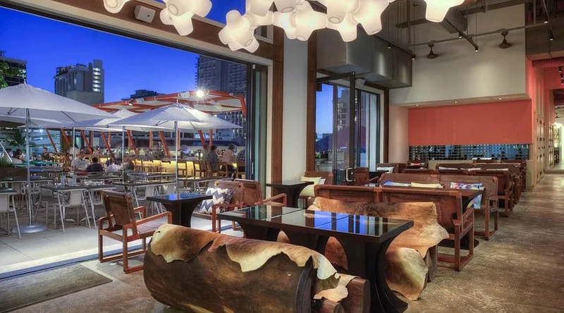 Buho Cocina y Cantina - Sunset Views in Honolulu