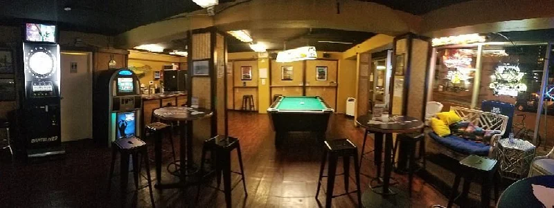 Honolulu Tavern - Best Bar Restaurants in Oahu