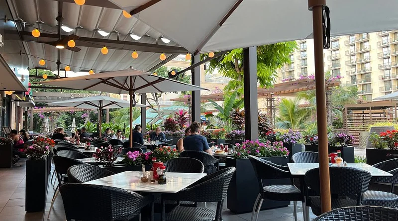 Liliha Bakery Restaurant - Best Hawaiian Restaurants in Oahu