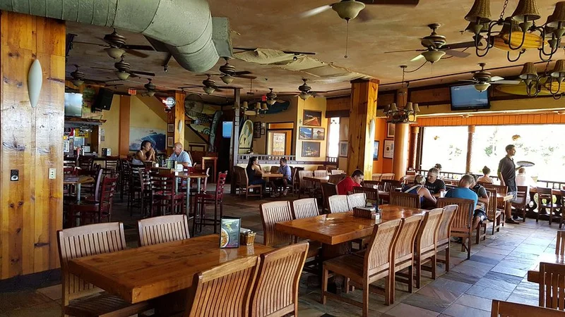 Lu Lu's Waikiki - Best Bar Restaurants in Oahu