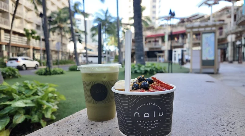 Nalu Health Bar & Café Waikiki - Best Healthy Restaurants in Oahu