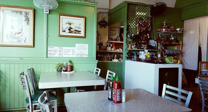 Pho Kapahulu - Best Soups Restaurants in Honolulu