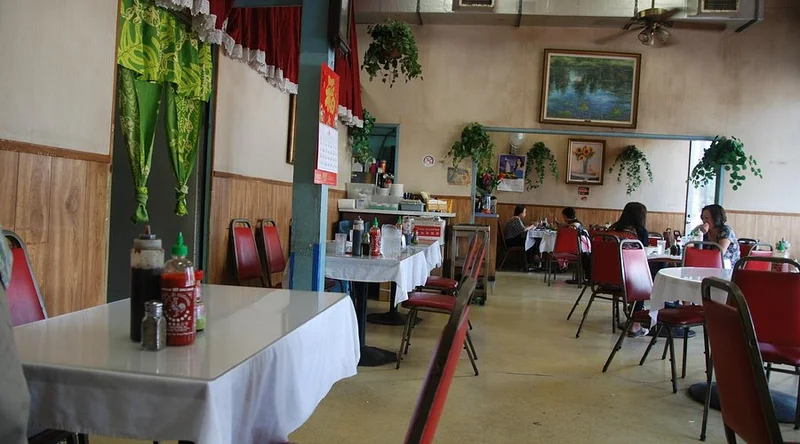Pho To Chau Restaurant - Best Asian Restaurants in Oahu