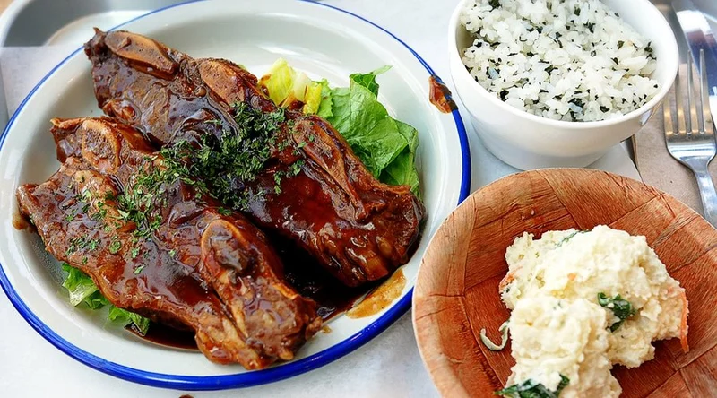 Pioneer Saloon - Best Japanese Restaurants in Oahu