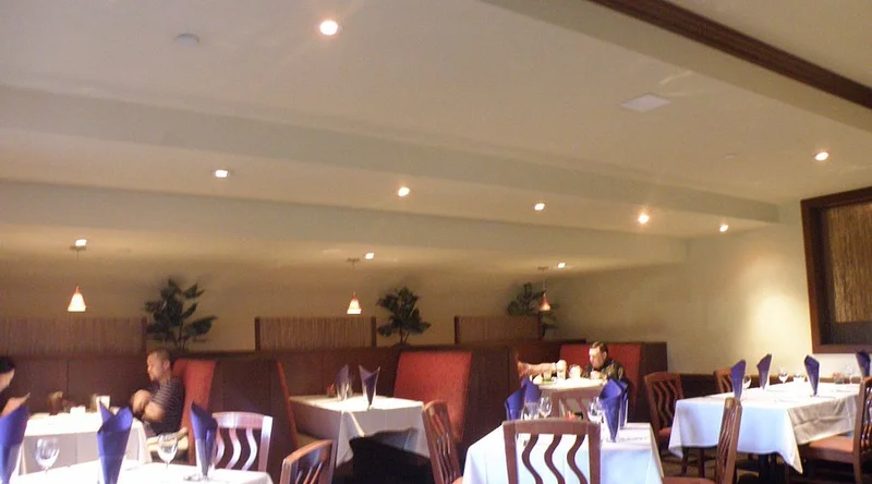 Roy's Waikiki Beach - Best Seafood Restaurants in Oahu