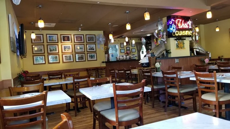 Siam Square - Best Thai Restaurants in Honolulu