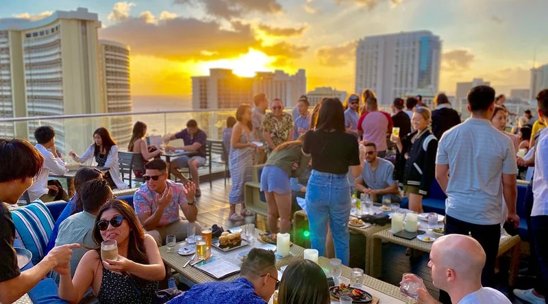 SKY Waikiki - Sunset Views in Honolulu