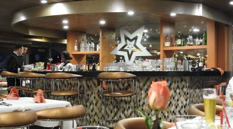 Star of Honolulu - Five Star - Best Seafood Restaurants in Oahu