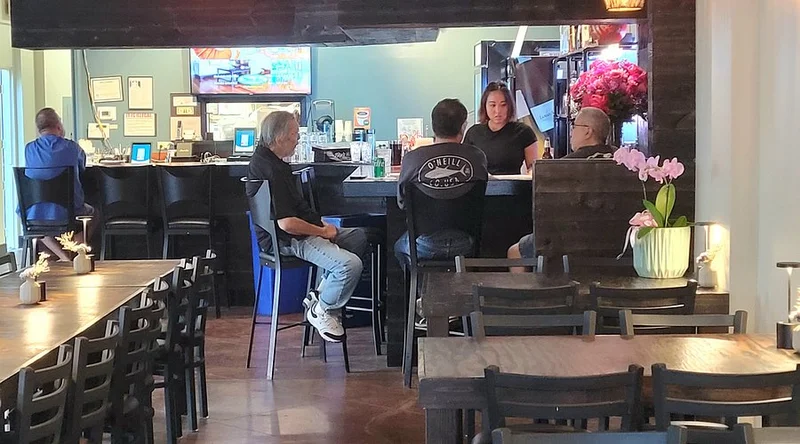 The Edge at 31 North - Bar in Oahu
