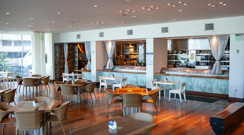 The Grove Restaurant & Bar - Best Traditional Hawaiian Foods Restaurants in Honolulu