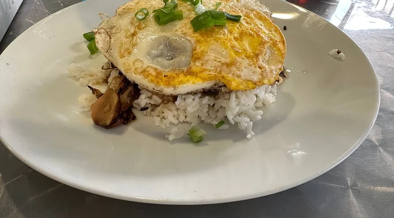 The Happy Hawaiian Cafe - Best American Restaurants in Oahu