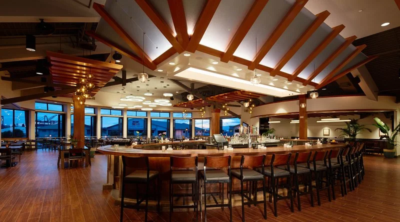 Upstairs At Pier 38 - Oceanfront Dining in Honolulu