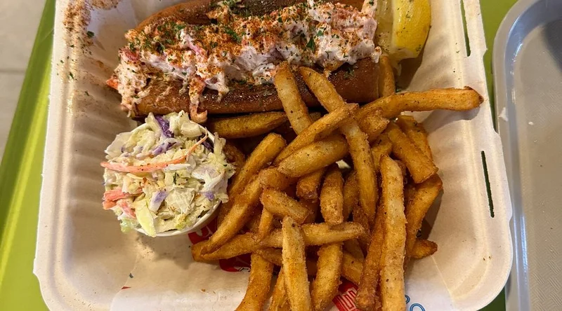 Wicked Maine Lobster at the Royal Hawaiian Center - Best Seafood Restaurants in Oahu
