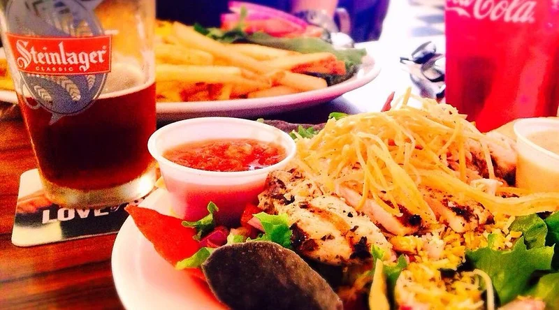 Big City Diner (108 Hekili St) - Best American Restaurants in Kailua