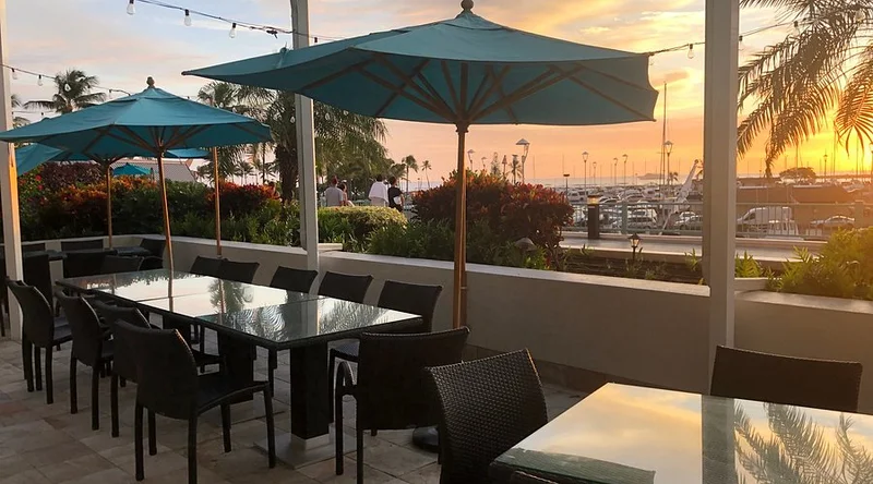 Cinnamon's Restaurant - Best American Restaurants in Kailua