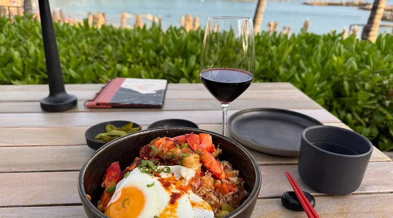 Mānalo Lounge - Best Hawaiian Restaurants in Oahu