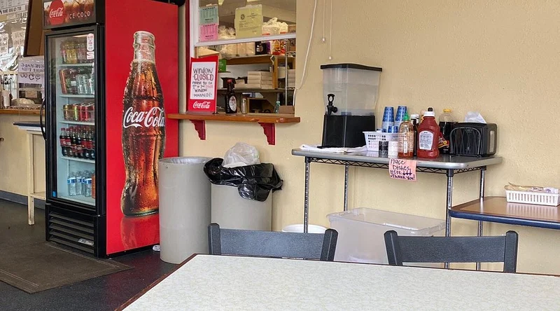 Tanya's Pies and Grill - Cheap Eats in Wahiawa