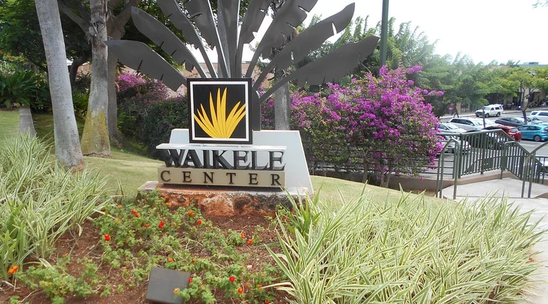 Leonard's Waikele Shopping Center - Waipahu, Hawaii